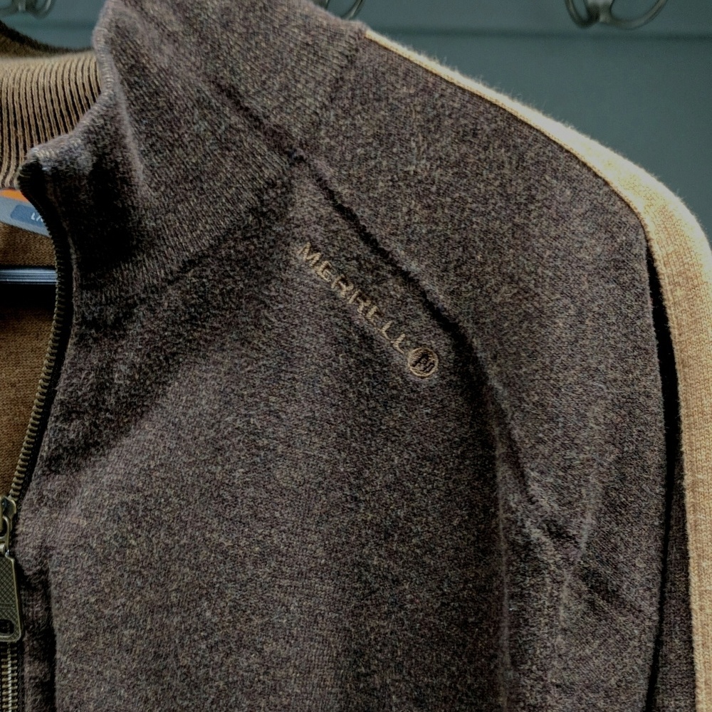 Merrell full zip sweater Large Brown